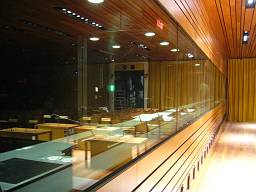 Europäischer Gerichtshof, Luxemburg - Dolmetscherkabinen in den Gerichtssälen; Stahl-/Glaskonstruktion  © Bard & Beckmann GmbH