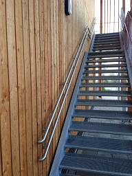 Stahltreppe, Handläufe aus Edelstahl, Kindergarten, Saarbrücken  © Bard & Beckmann GmbH