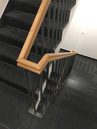 Treppengeländer mit Handlauf aus Holz, Frankfurt  © Bard & Beckmann GmbH